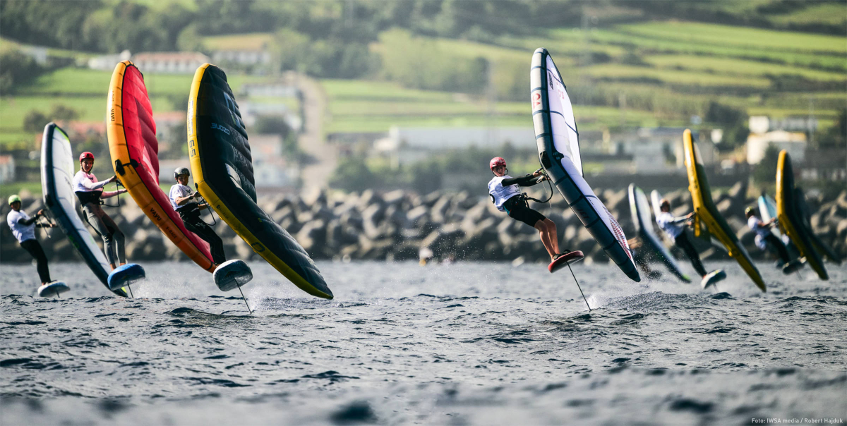 Auf dem Wasser vor Praia da Vitória