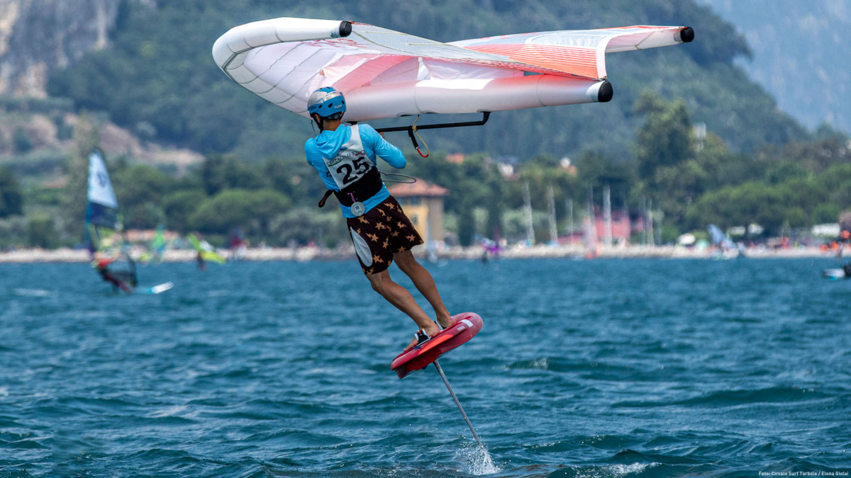 Wingfoil-Race auf dem Gardasee bei den Garda Trentino Foil Days 2026