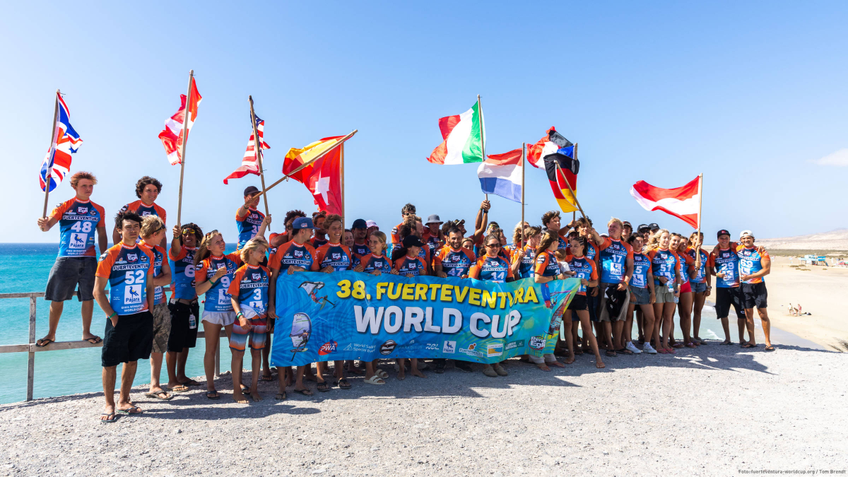 Gruppenfoto der Teilnehmerinnen und Teilnehmer