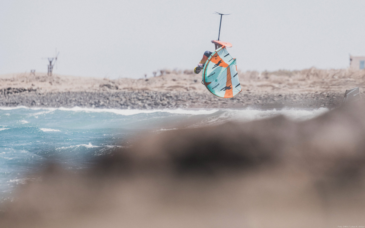 Chris MacDonald siegt im Surf-Freestyle der Männer