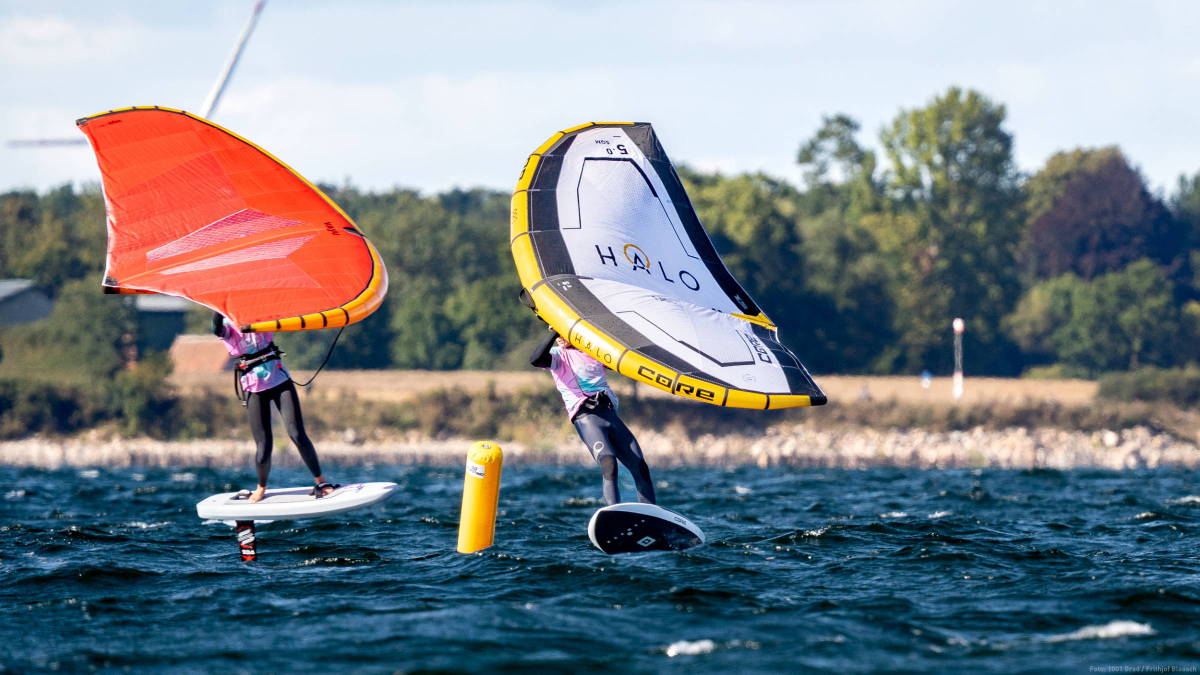 Downwind-Slalom mit drei Bojen