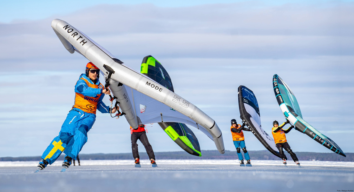 Wingen auf Eis mit Schlittschuhen